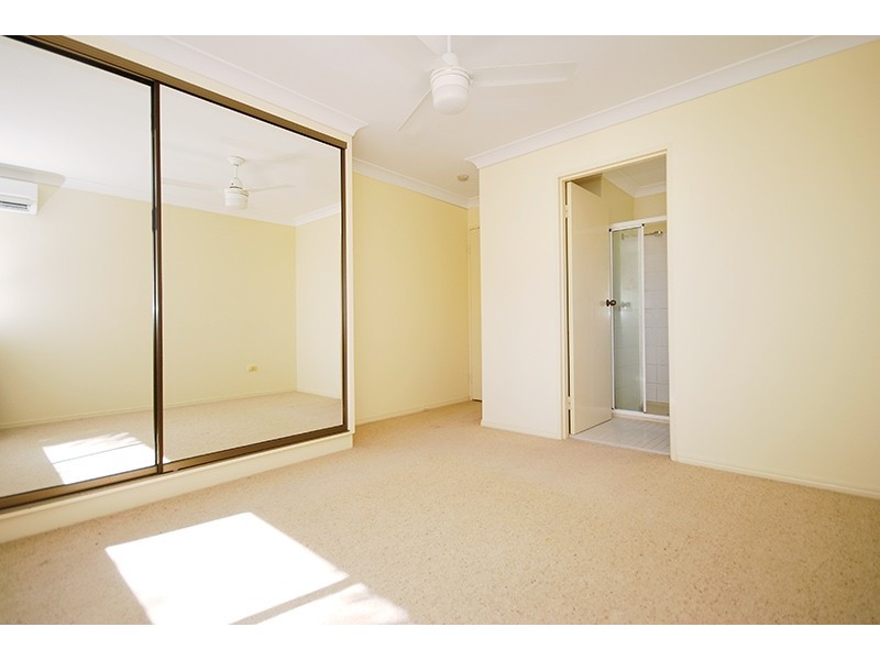 2,3,4/288 Riding Road, Balmoral QLD 4171