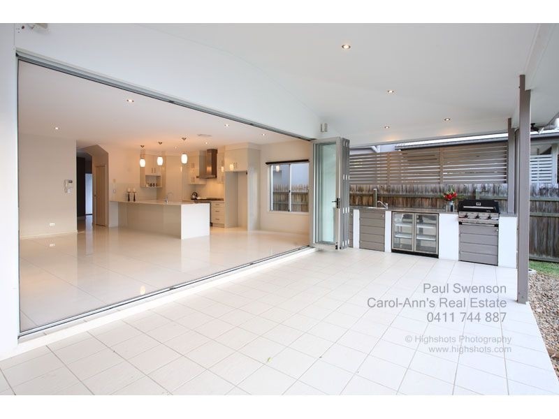 10 Sphinx Street, Balmoral QLD 4171
