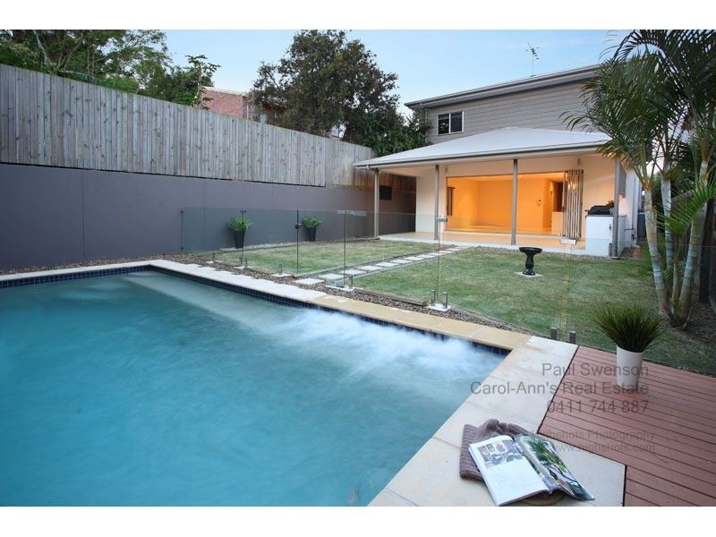 10 Sphinx Street, Balmoral QLD 4171