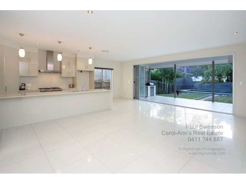 10 Sphinx Street, Balmoral QLD 4171