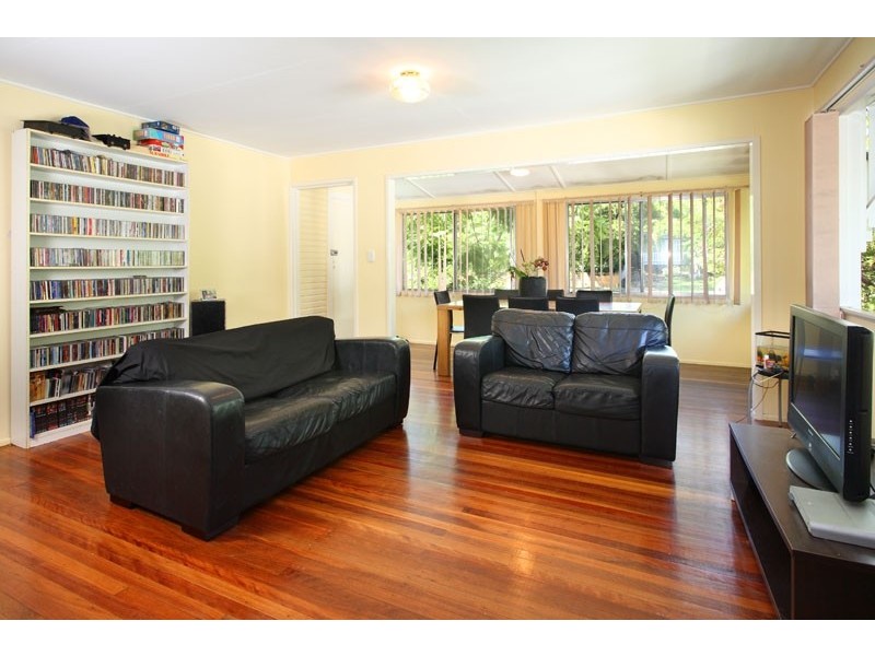 72 Dahlia Street, Cannon Hill QLD 4170