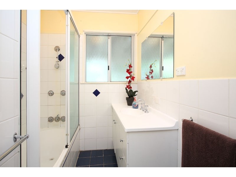 72 Dahlia Street, Cannon Hill QLD 4170