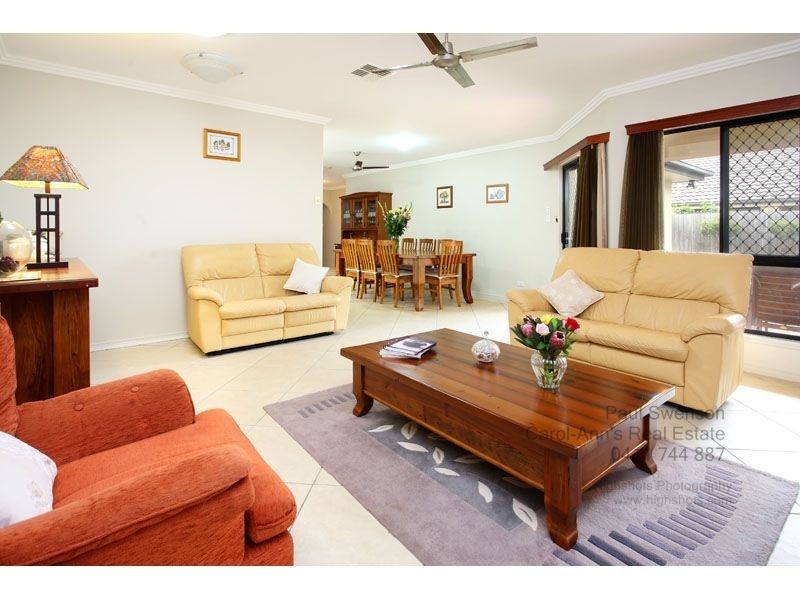 8 Woodglen Street, Kuraby QLD 4112