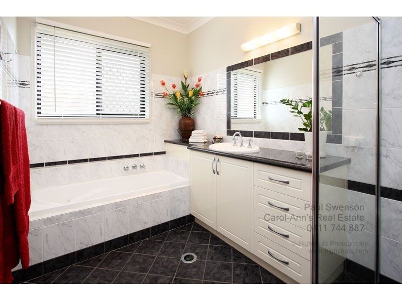 8 Woodglen Street, Kuraby QLD 4112