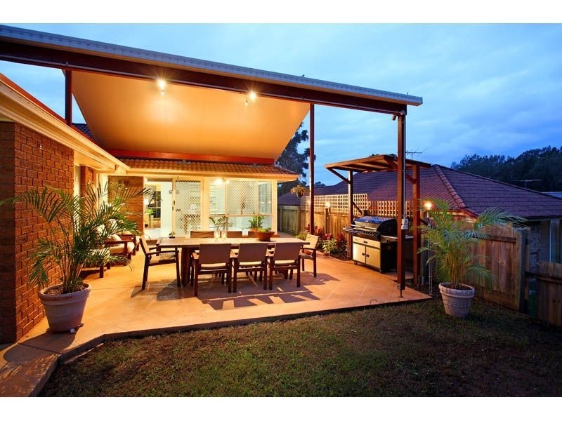 13 Savanna Pl, Eight Mile Plains QLD 4113