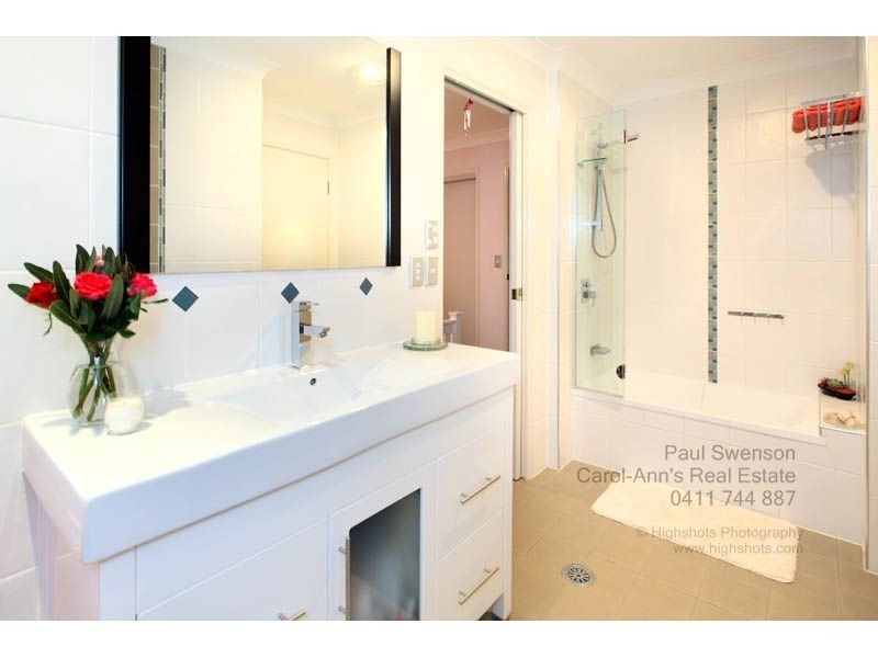 13 Savanna Pl, Eight Mile Plains QLD 4113