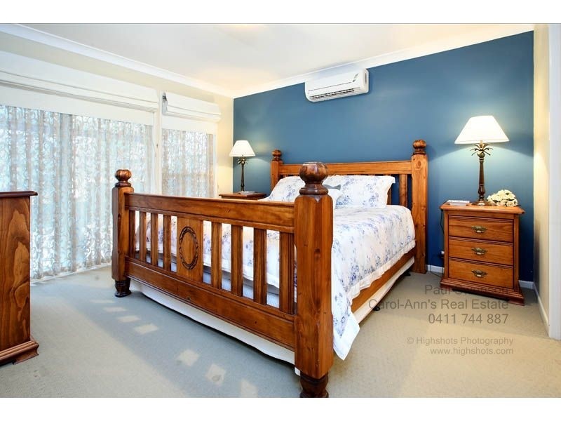 13 Savanna Pl, Eight Mile Plains QLD 4113