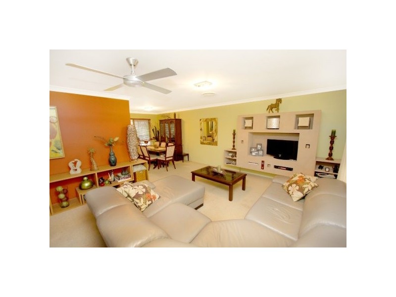 11 Franquin Cr, Kuraby QLD 4112