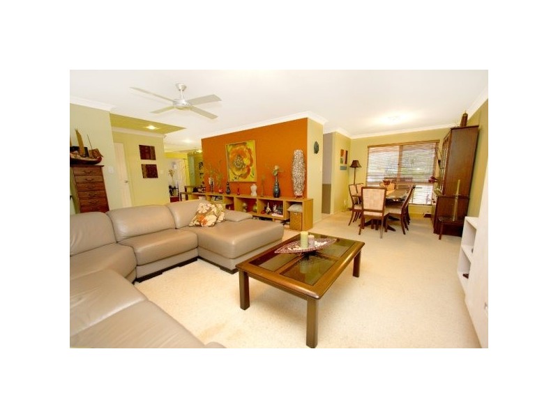 11 Franquin Cr, Kuraby QLD 4112