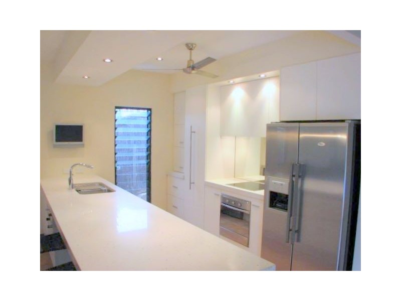 16 David Street, Morningside QLD 4170