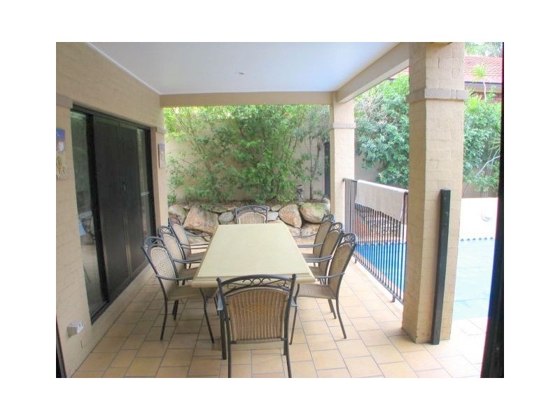 16 David Street, Morningside QLD 4170