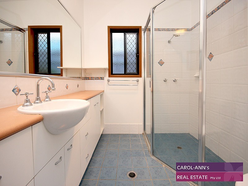 16 David Street, Morningside QLD 4170