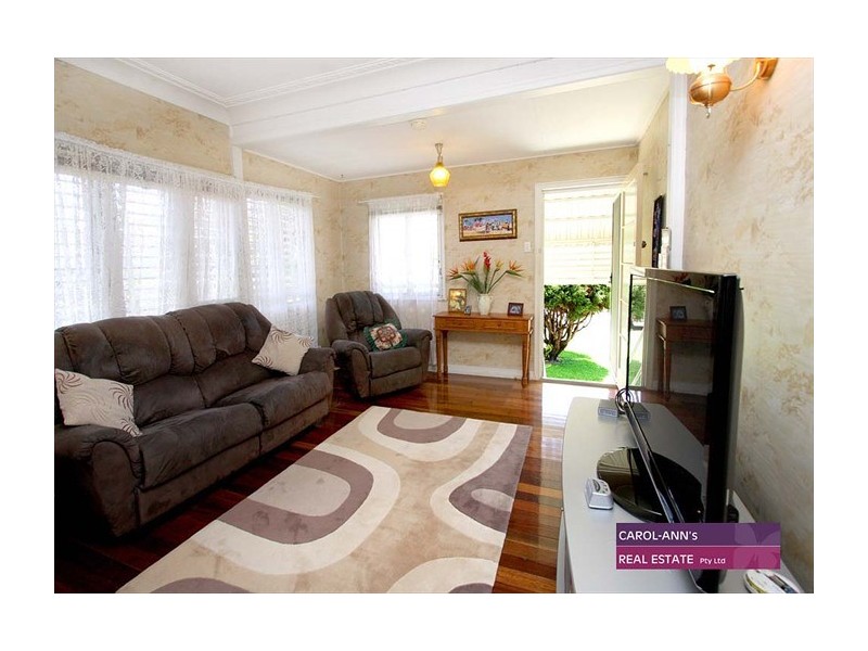 7 Latina Ave, Seven Hills QLD 4170