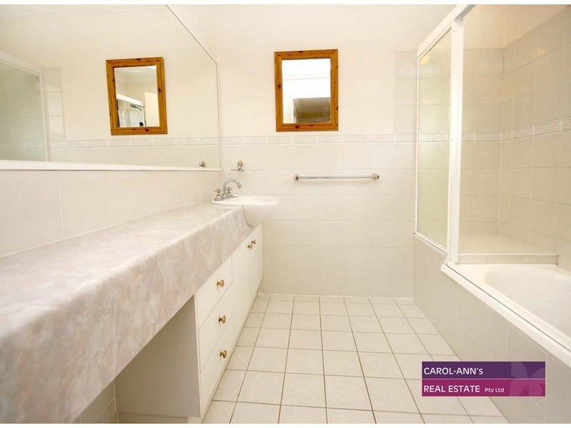 5/11 Barton Road, Hawthorne QLD 4171