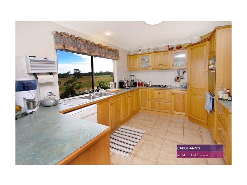 33 The Esplanade, Jacobs Well QLD 4208