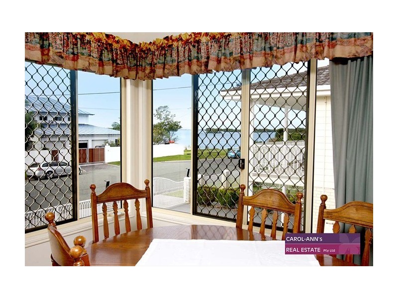 33 The Esplanade, Jacobs Well QLD 4208