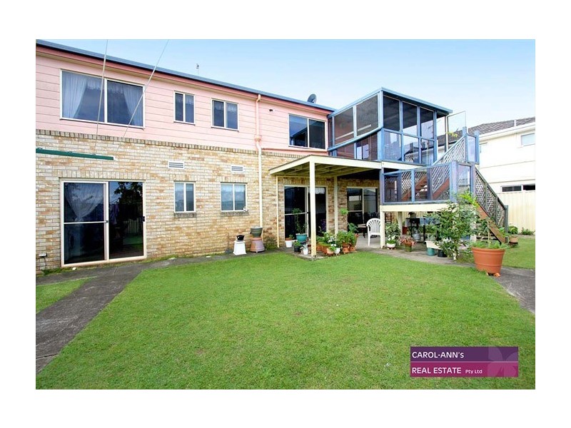 33 The Esplanade, Jacobs Well QLD 4208