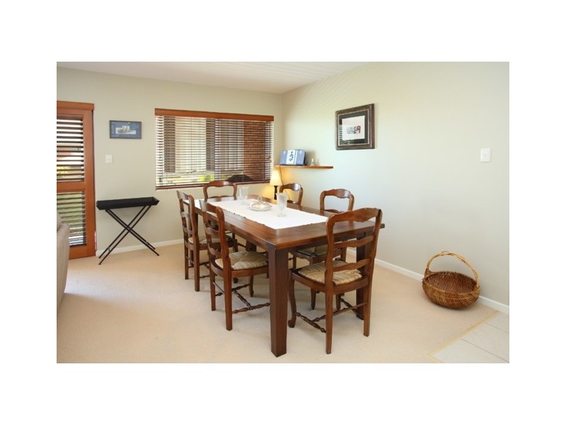 2/61 Rialto Street, Coorparoo QLD 4151