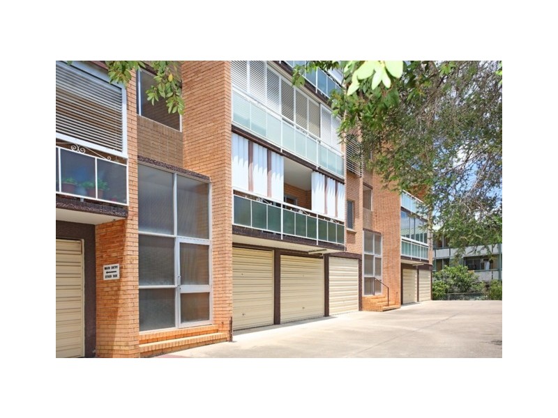 2/61 Rialto Street, Coorparoo QLD 4151