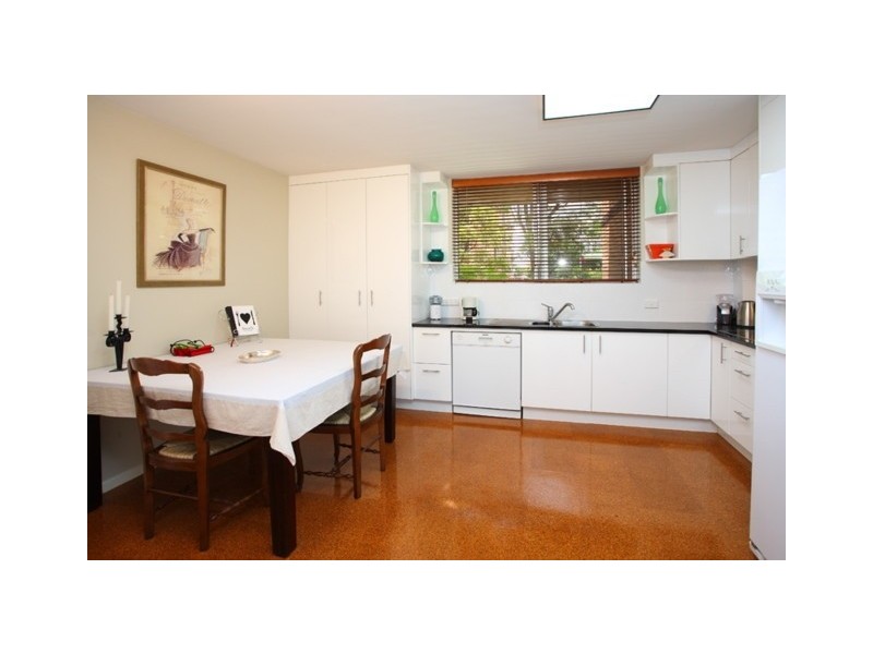 2/61 Rialto Street, Coorparoo QLD 4151