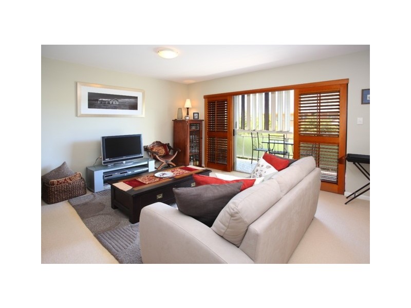 2/61 Rialto Street, Coorparoo QLD 4151