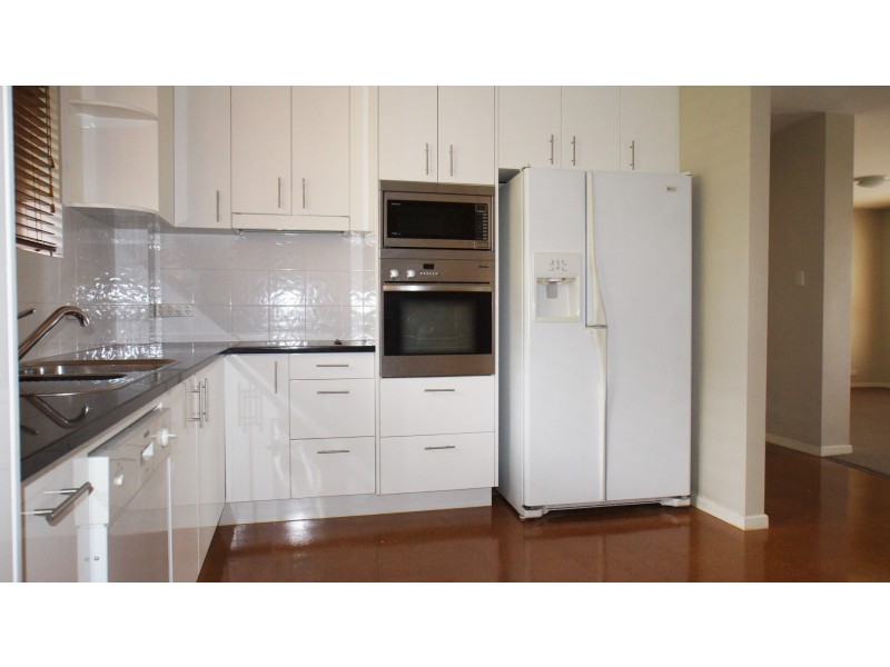 2/61 Rialto Street, Coorparoo QLD 4151