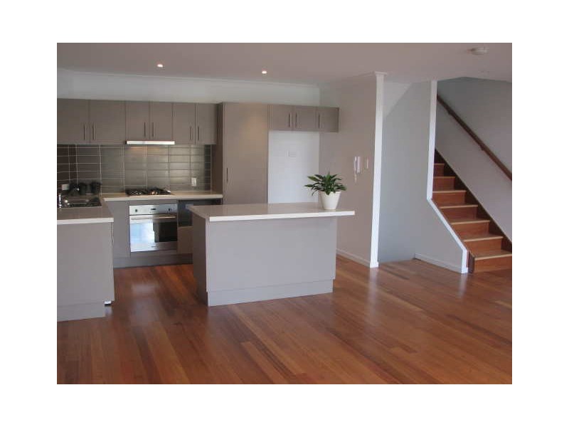 2/12 Agnes Street, Morningside QLD 4170