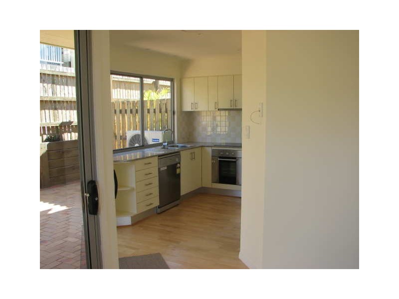 1/12 Elwell Street, Morningside QLD 4170