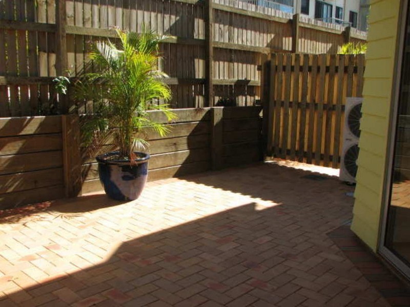 1/12 Elwell Street, Morningside QLD 4170