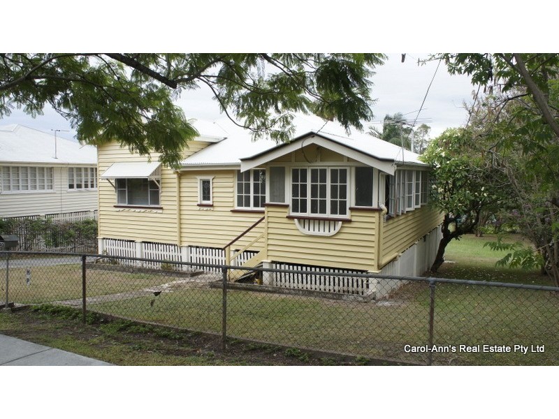 40 Barton Parade, Balmoral QLD 4171