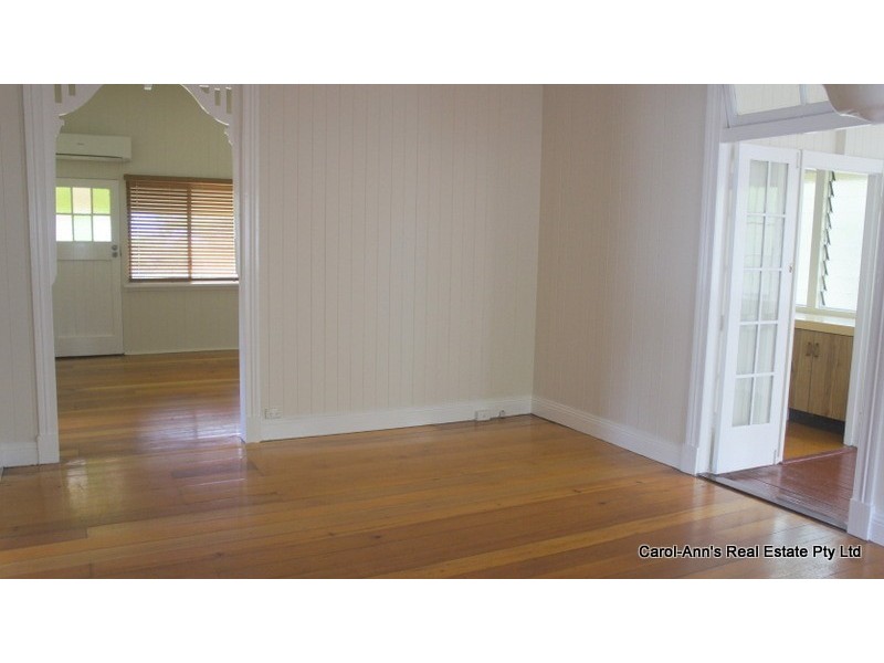 40 Barton Parade, Balmoral QLD 4171