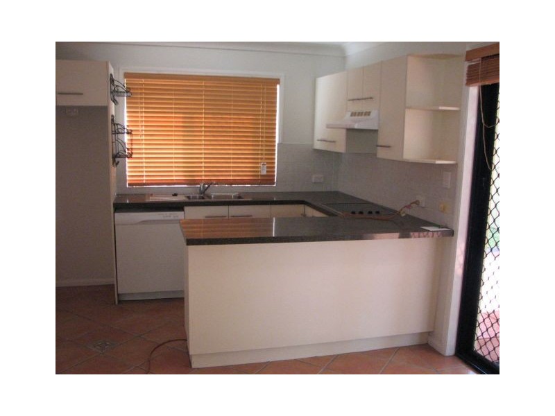 6/11 Barton Road, Hawthorne QLD 4171