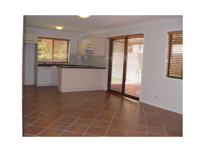 6/11 Barton Road, Hawthorne QLD 4171