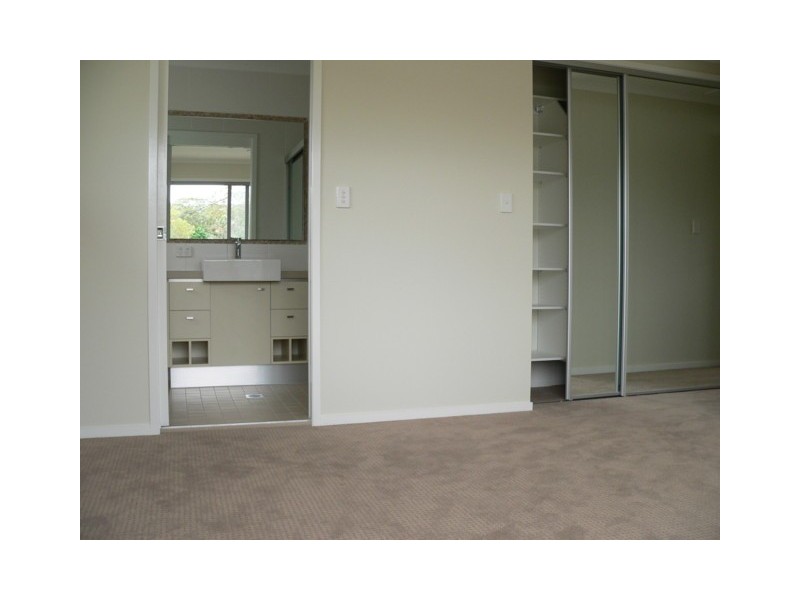 4/84 Cambridge Street, Carina Heights QLD 4152