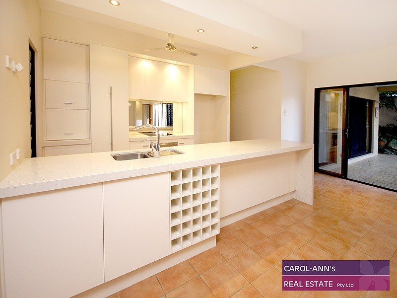 16 David Street, Morningside QLD 4170