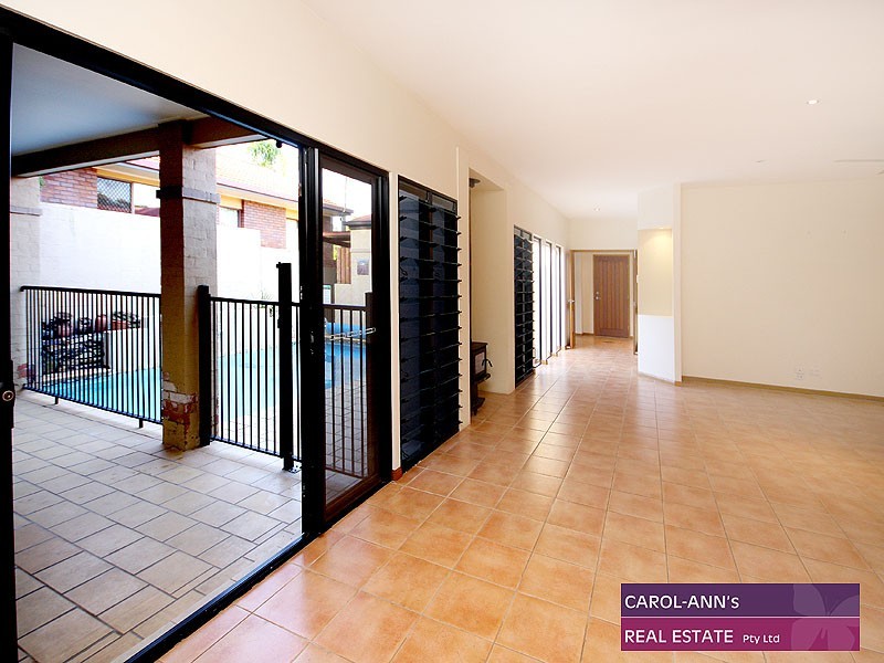 16 David Street, Morningside QLD 4170