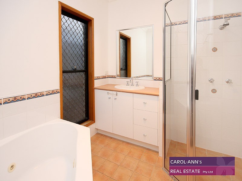 16 David Street, Morningside QLD 4170