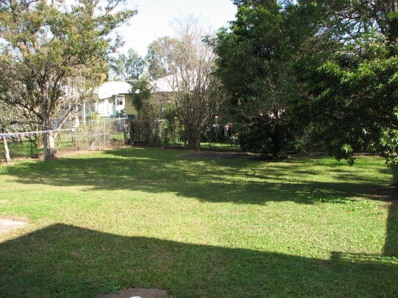 44 BARTON PARADE, Balmoral QLD 4171