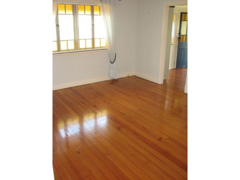 44 BARTON PARADE, Balmoral QLD 4171