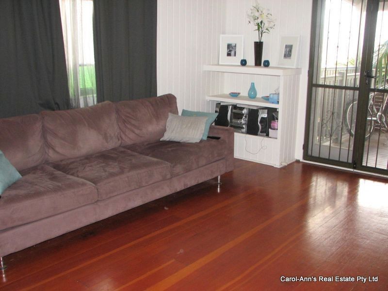 17 Agnew Street, Norman Park QLD 4170
