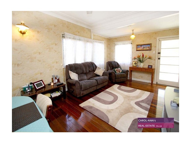 7 Latina Avenue, Seven Hills QLD 4170