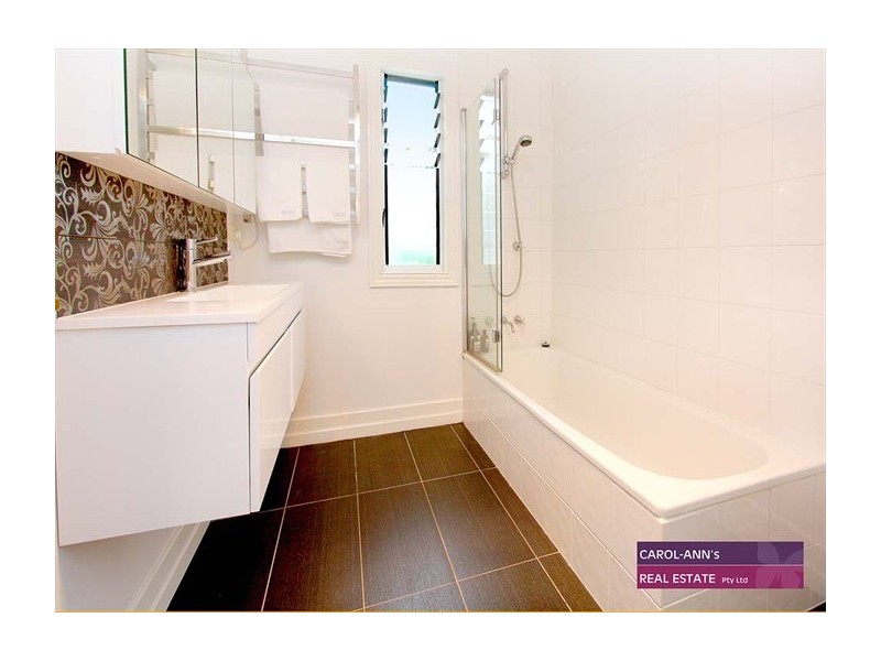 26 Belgrave Street, Balmoral QLD 4171