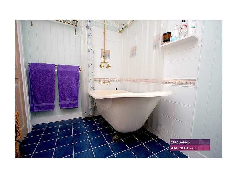 42 Allen Street, Wynnum QLD 4178
