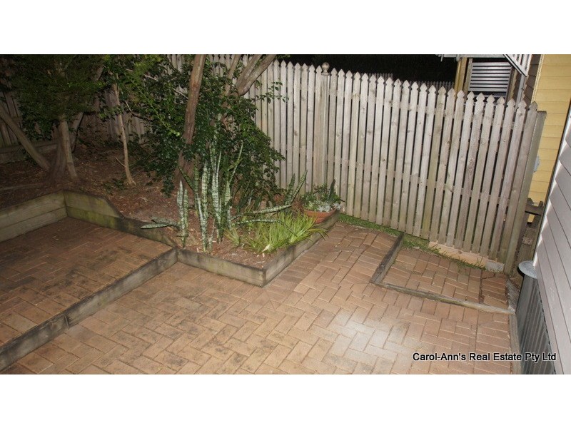 20 Elliot Street, Norman Park QLD 4170