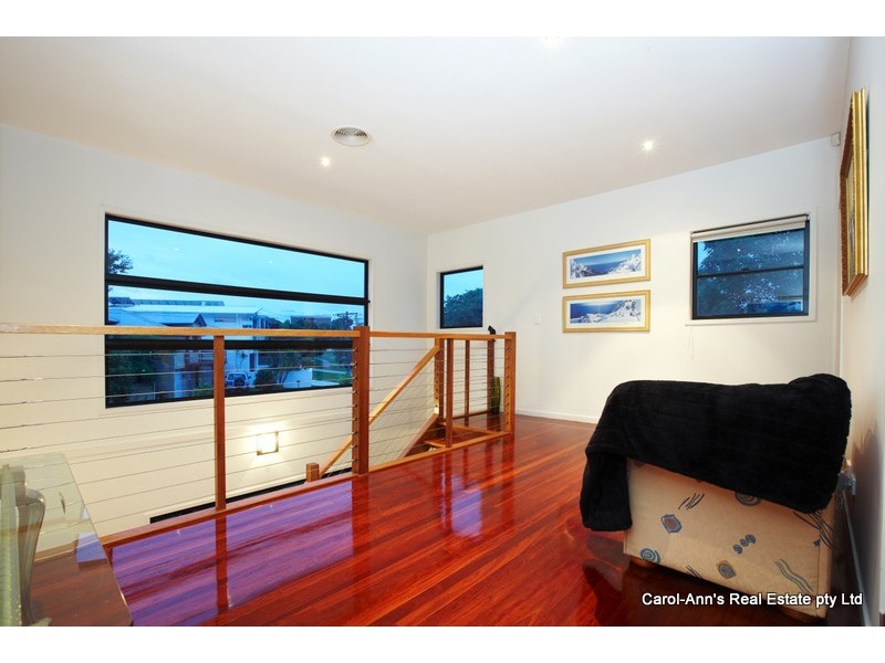 17 Jenolan Avenue, Hawthorne QLD 4171