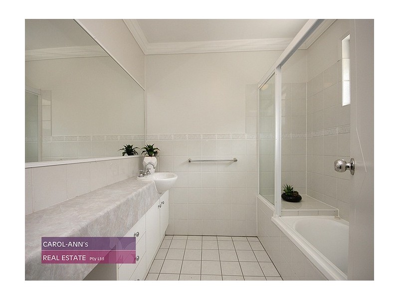 5/11 Barton Road, Hawthorne QLD 4171