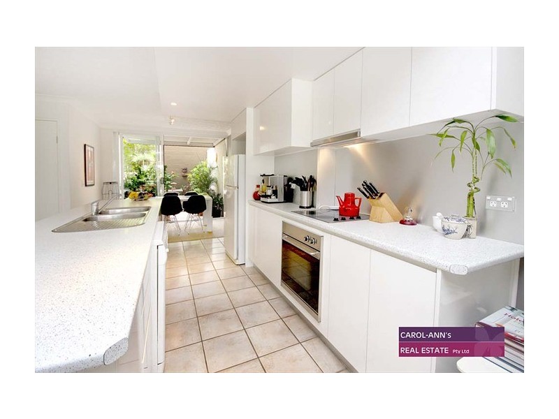 2/92-96 Norman Crescent, Norman Park QLD 4170