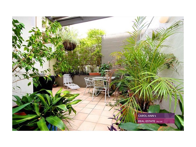 2/92-96 Norman Crescent, Norman Park QLD 4170