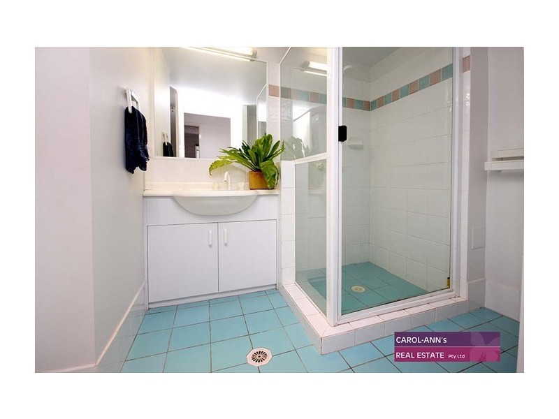 2/92-96 Norman Crescent, Norman Park QLD 4170