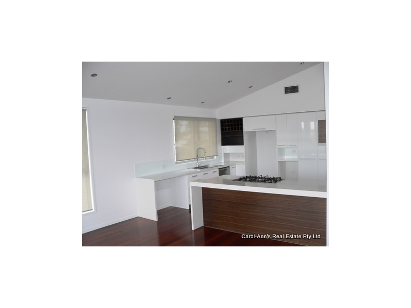 60 Williams St, Wakerley QLD 4154